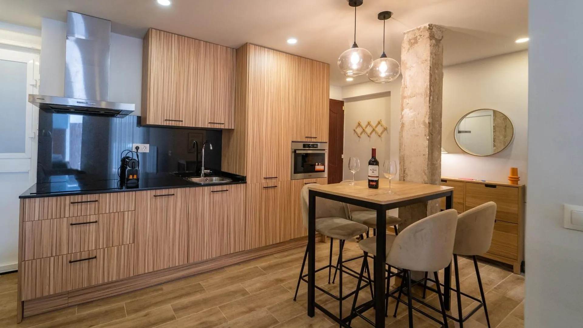 Malaga Chic Retreat Apartment